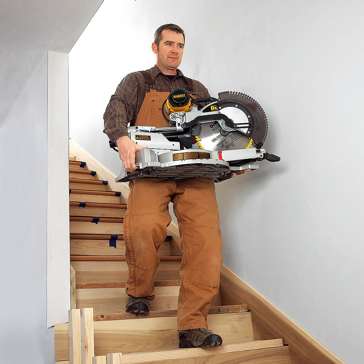 DEWALT 12-Inch Sliding Compound Miter Saw, Double Bevel (DWS780)