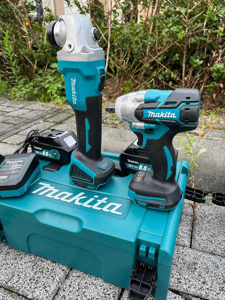 Makita XT288T 18V LXT® Lithium-Ion Brushless Cordless 2-Pc. Combo Kit (5.0Ah).