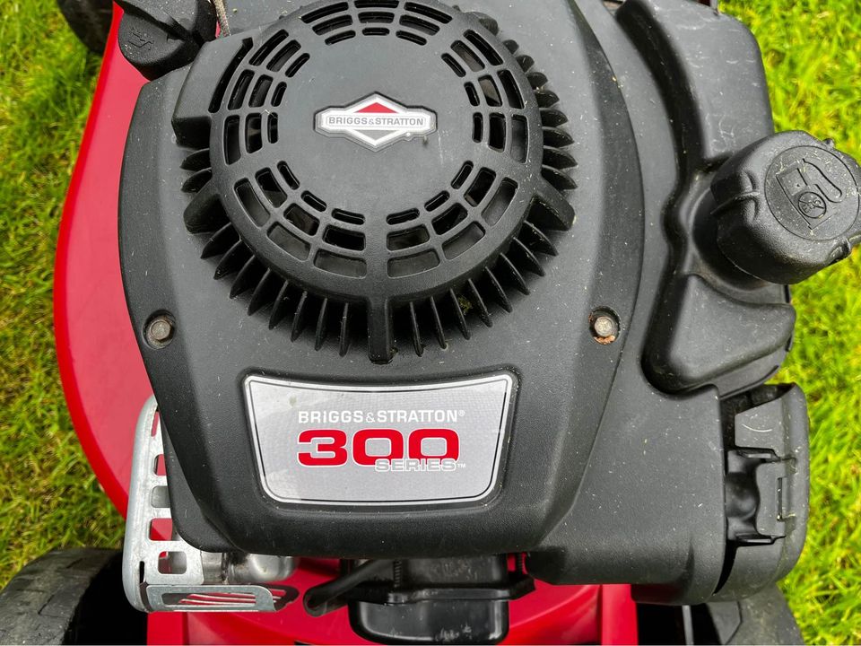 Mountfield lawn mower with manual drive, model HP185, red and grey, item 2L0481043/MC